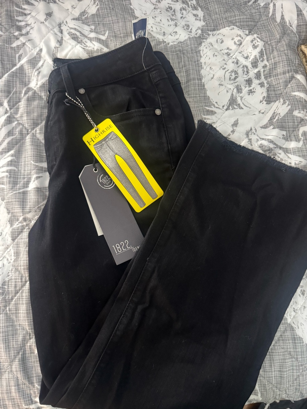 1822 Denim High-Rise Black Jeans Bootcut